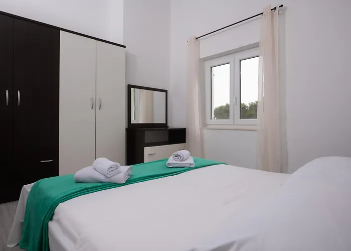 Ferara Апартаменты Биоград-на-Мору