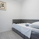 Ferara Biograd Na Moru
