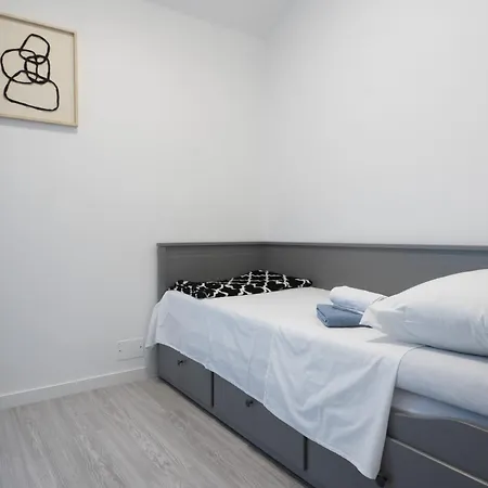 Ferara Biograd Na Moru