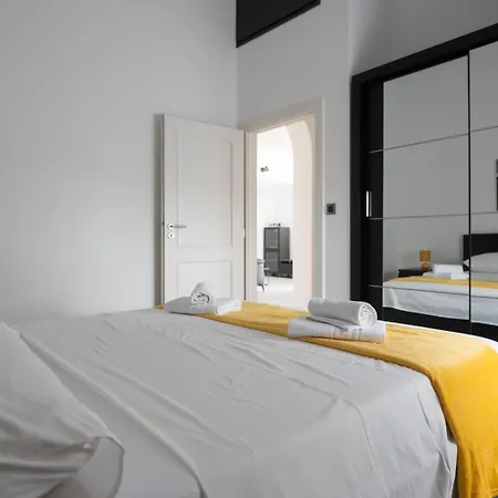 Ferara Biograd Na Moru