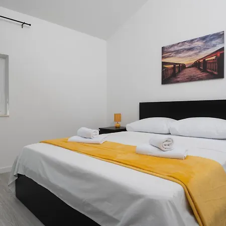 Ferara * Biograd Na Moru