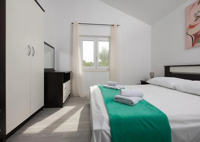 Ferara * Biograd na Moru