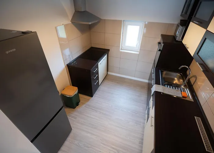 Ferara Biograd na Moru